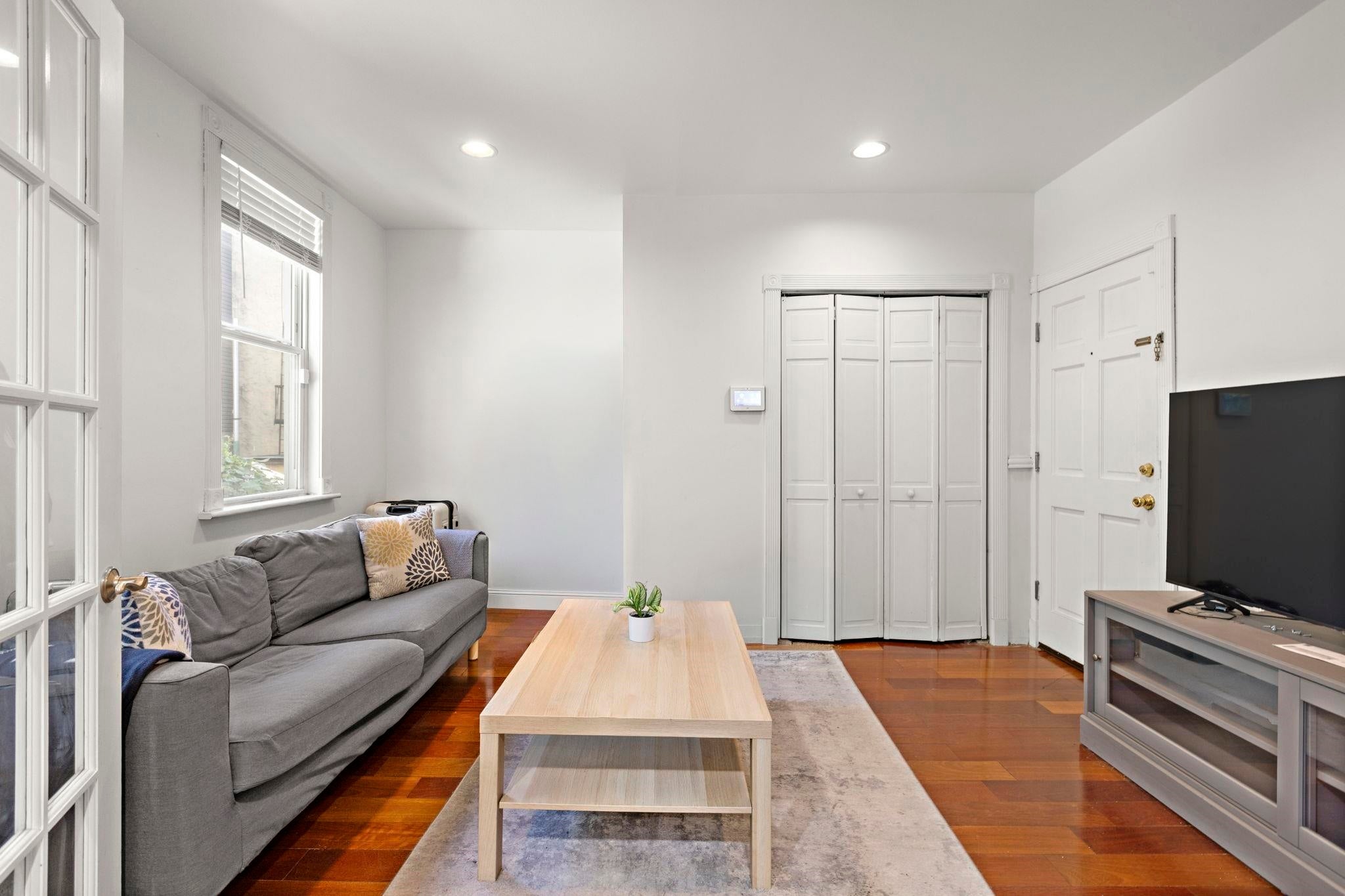 Search Homes 1 36 PERRY ST