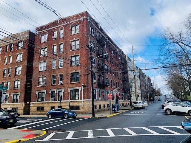 301 79th St #C7, North Bergen, New Jersey image 17