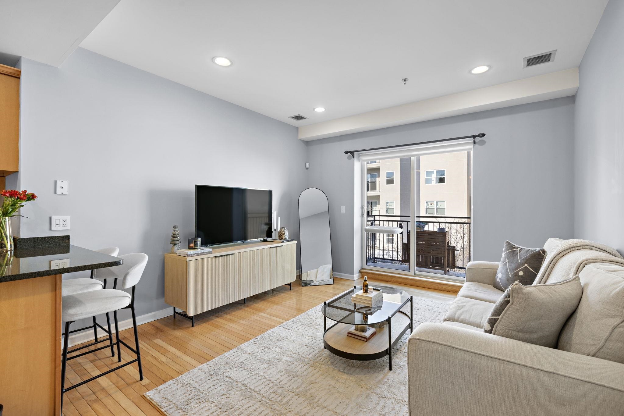 612 Adams St #4, Hoboken, New Jersey image 2