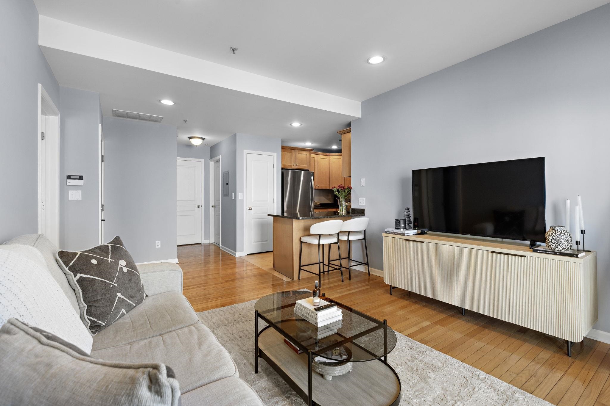 612 Adams St #4, Hoboken, New Jersey image 3