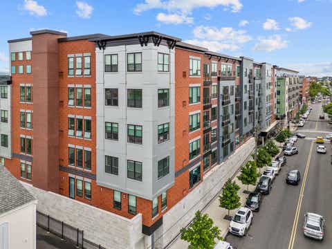 Homes For Rent - 260 Avenue E #216<br/> Bayonne, NJ 07002