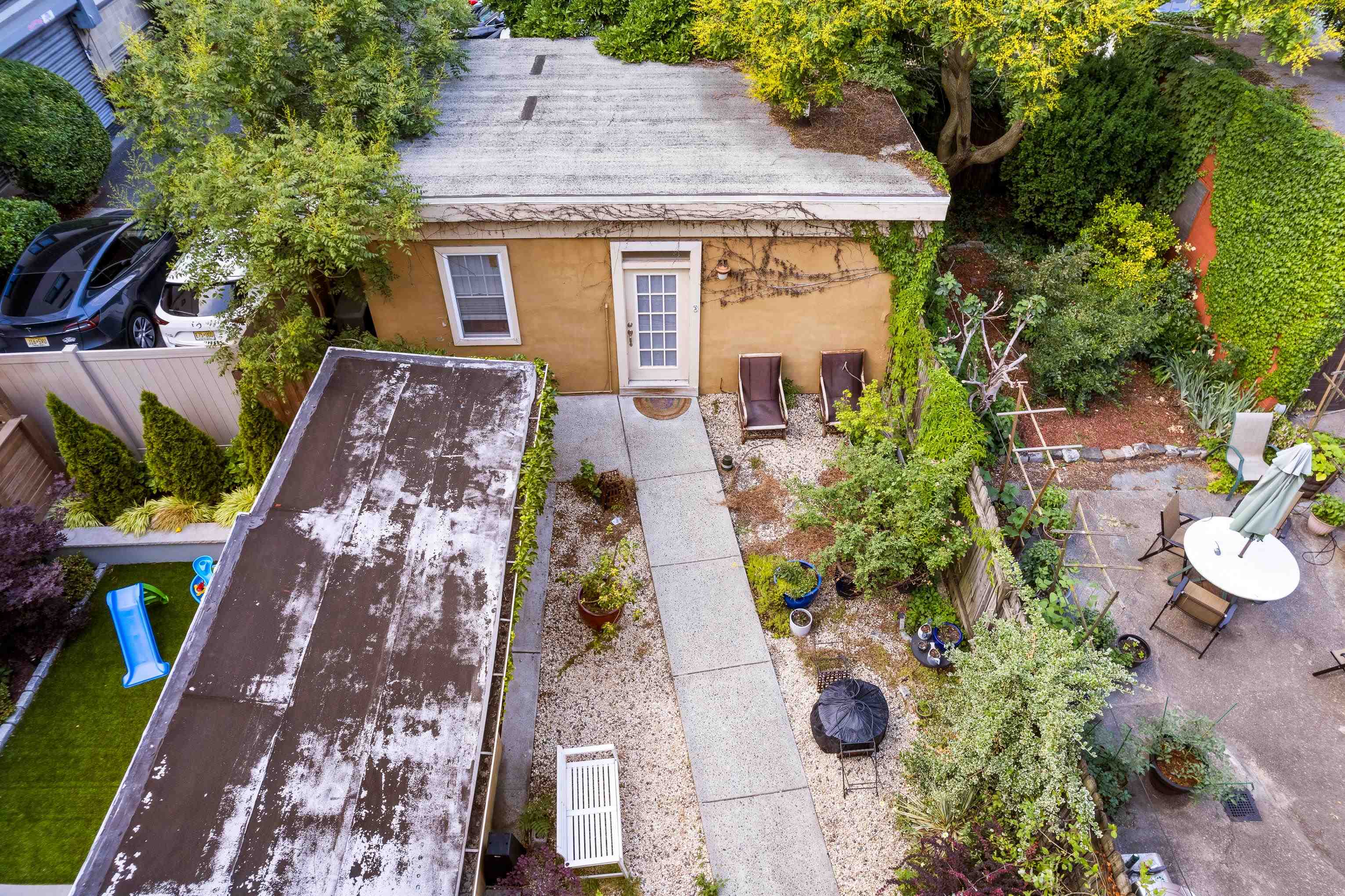 Search Homes 4 316 7TH ST 5