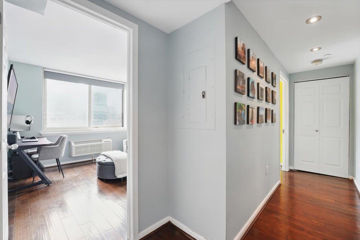 20 2nd St #1209, Jersey City, New Jersey image 8
