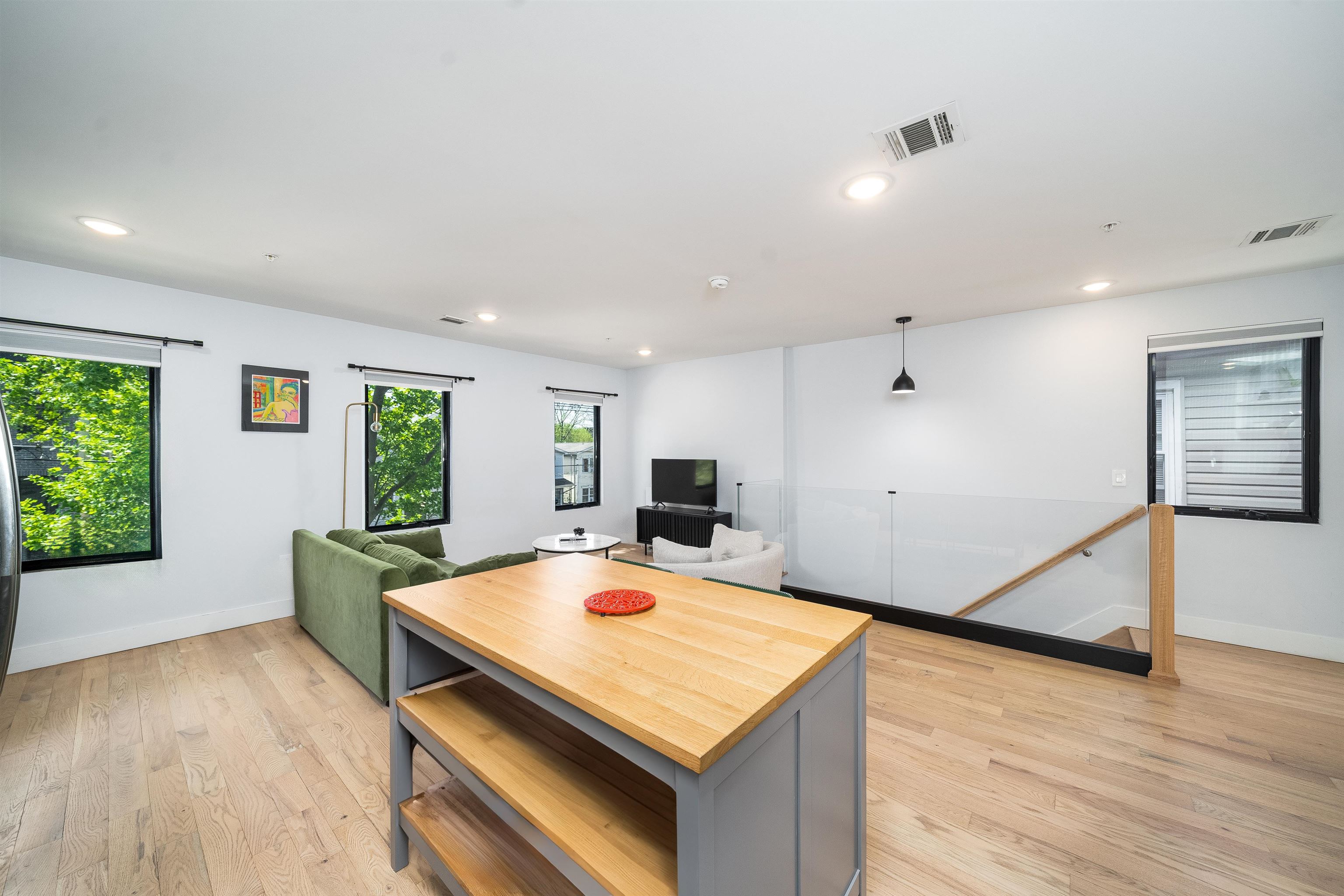 20 Jewett Ave #2, Jersey City, New Jersey image 9