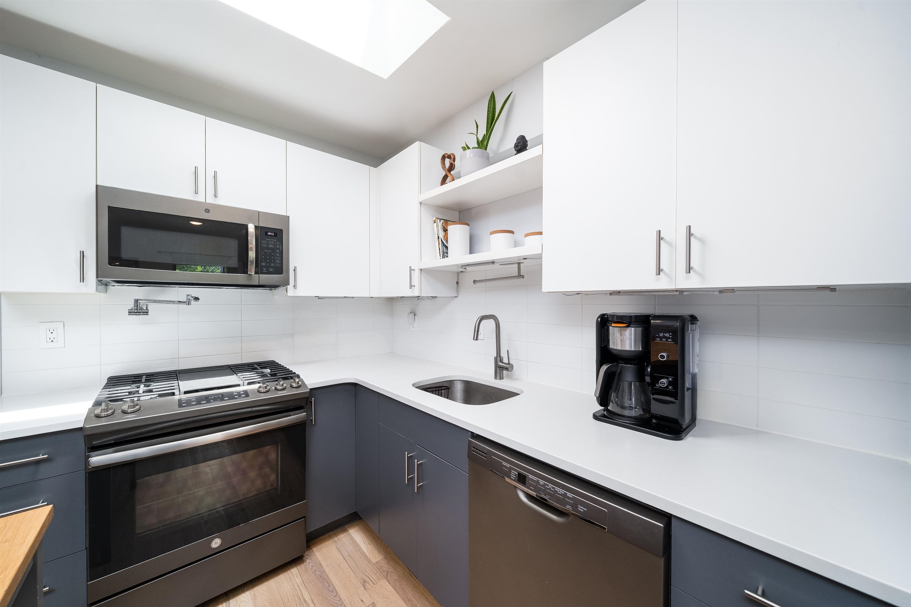 20 Jewett Ave #2, Jersey City, New Jersey image 4