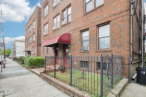 Condo For Sale - 262 Clendenny Ave #6<br/> Hudson County, Jersey City, NJ 07304