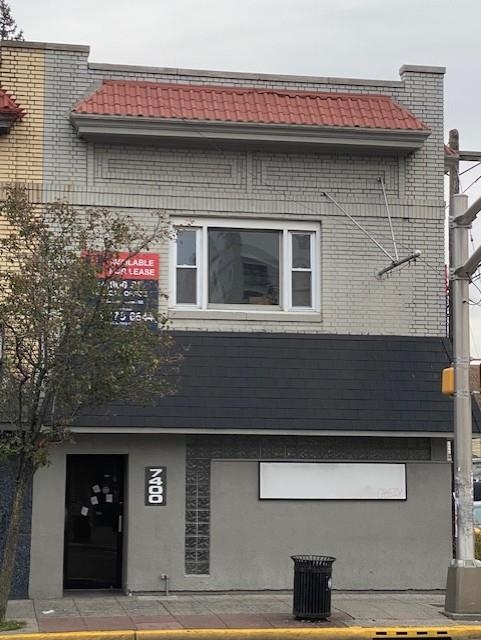 7400 BERGENLINE AVE
