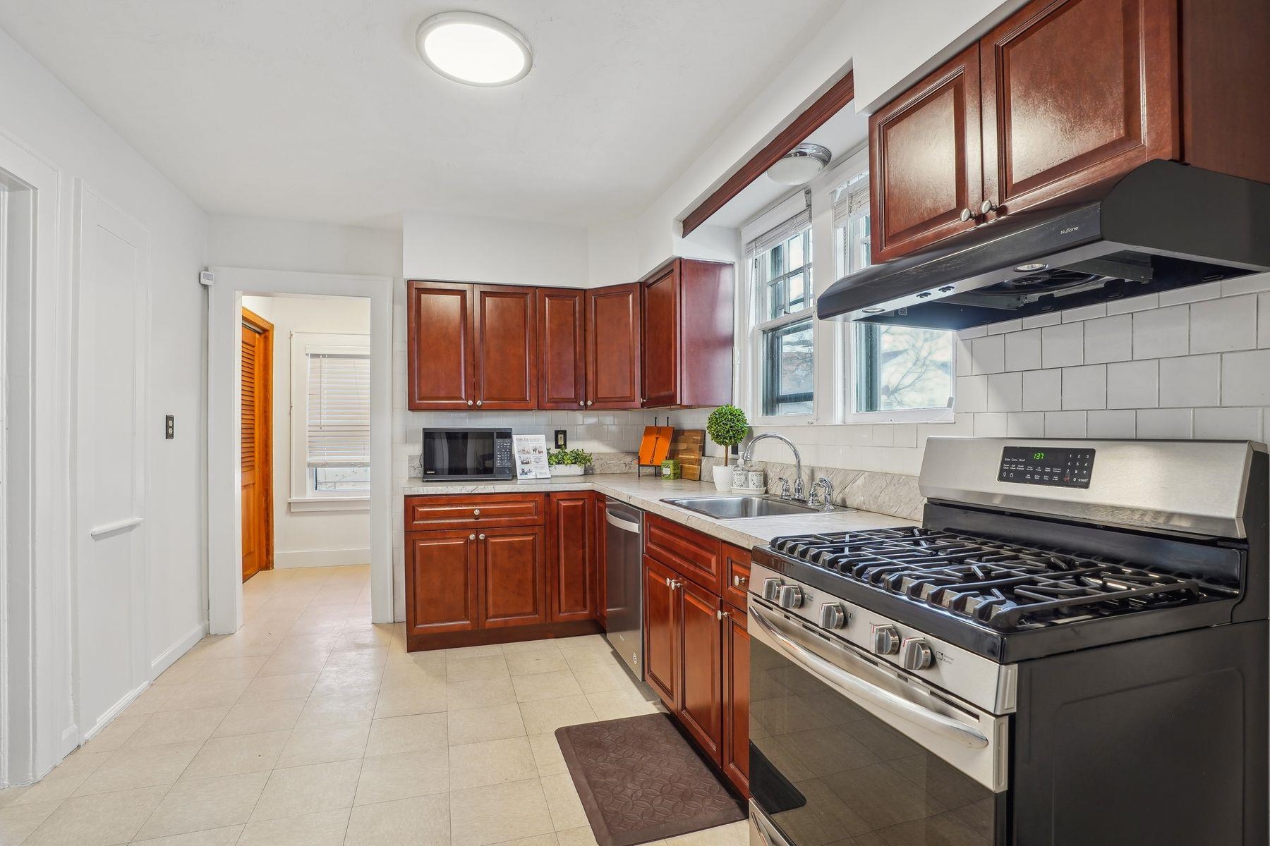 40 East 8th St, Clifton, New Jersey image 8