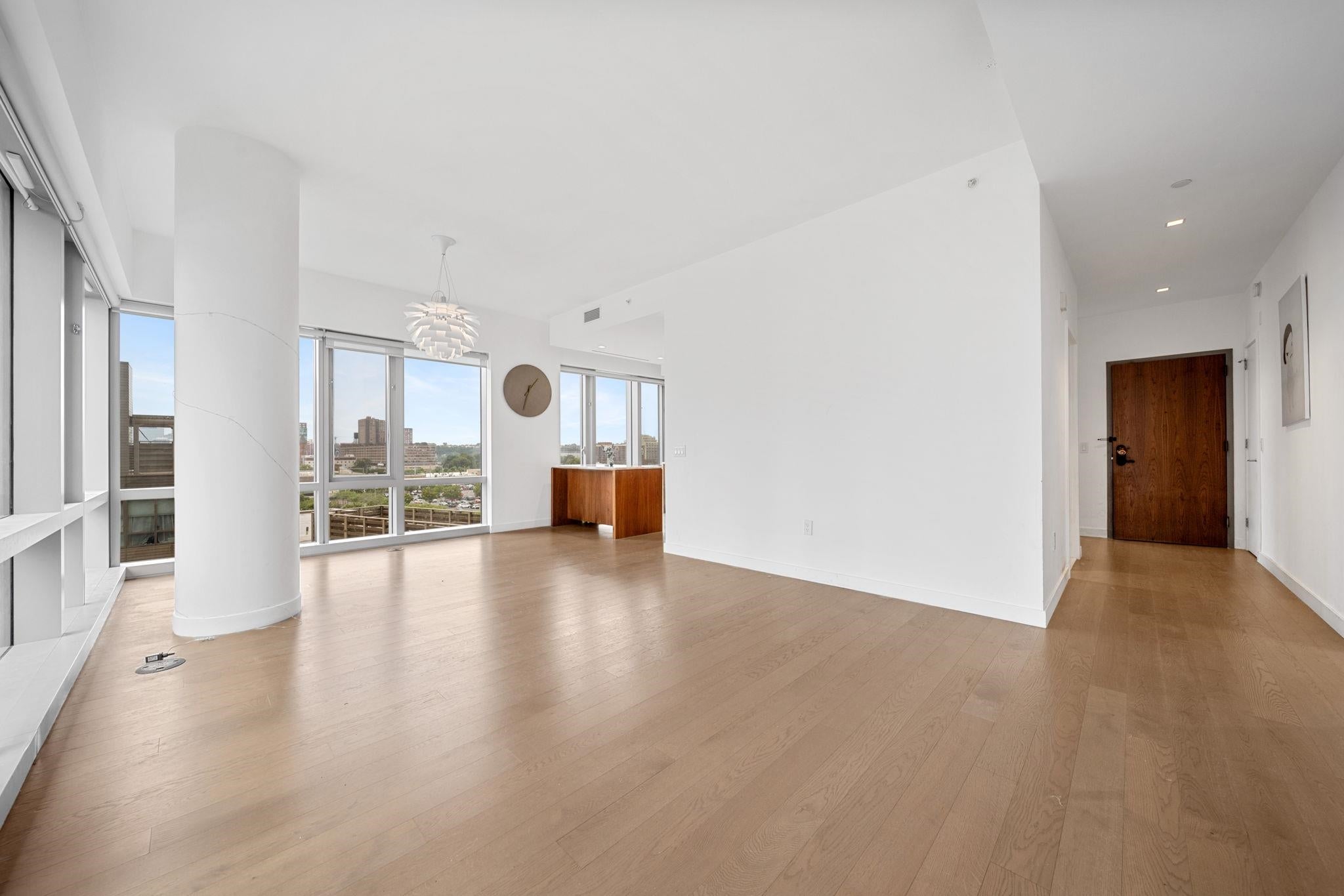 75 PARK LANE SOUTH 1212