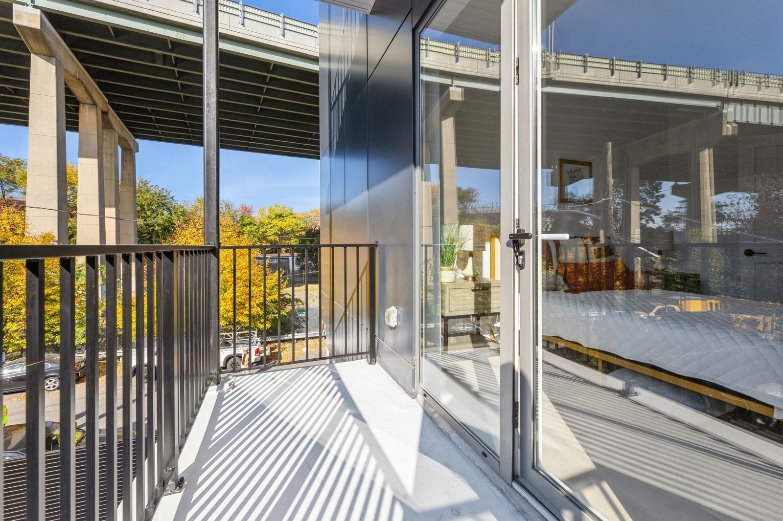 425 3rd St #318, Jersey City, New Jersey image 25