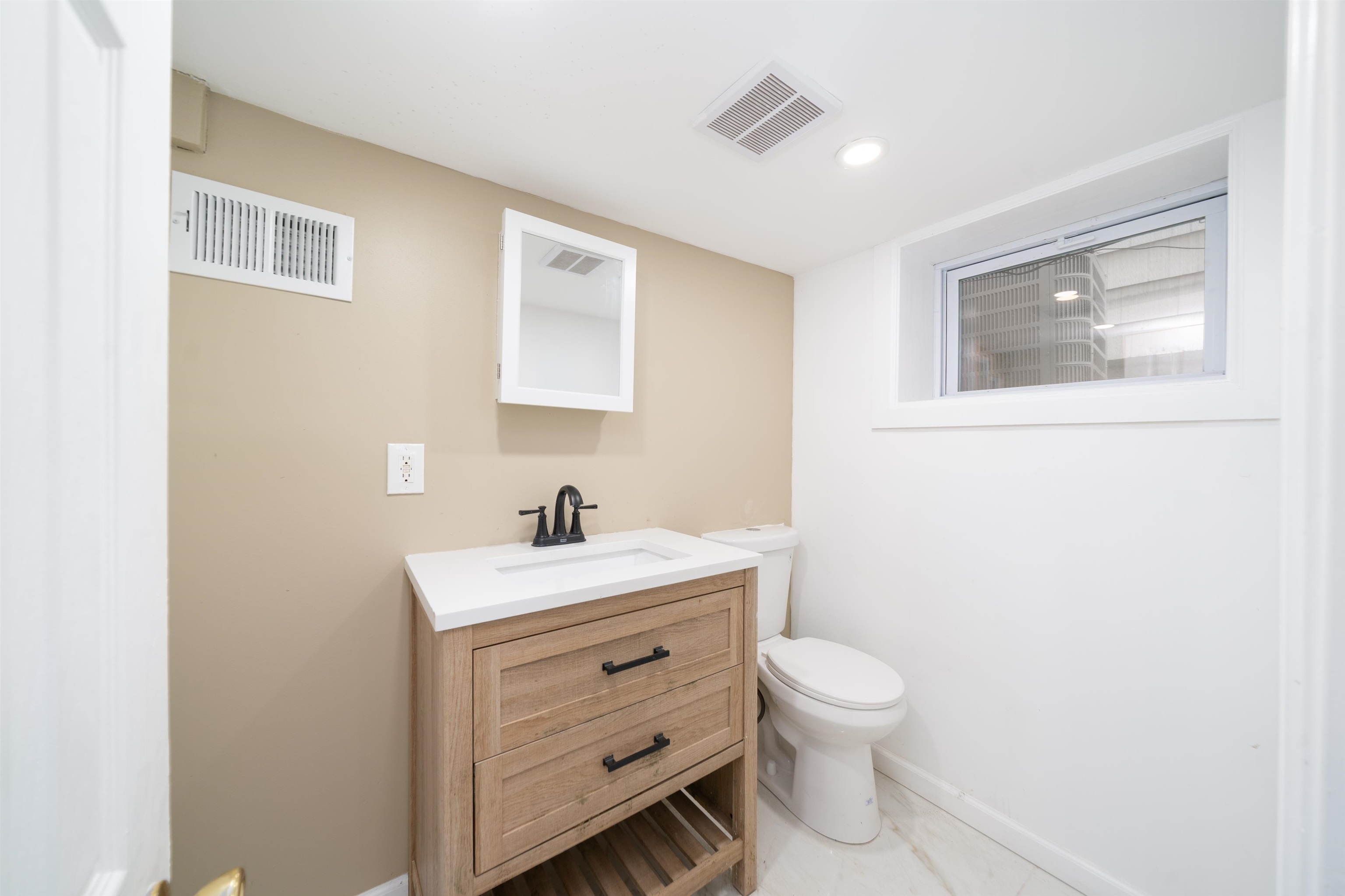 153 Harrison Ave, Jersey City, New Jersey image 28