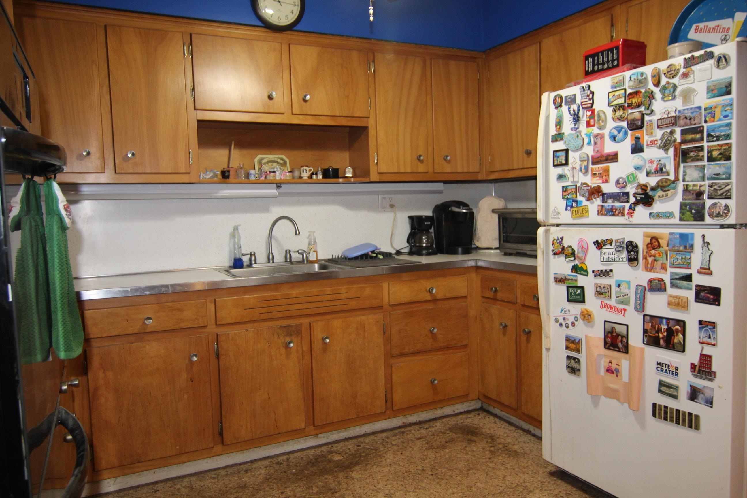 Bayonne, New Jersey 07002, United States, 6 Bedrooms Bedrooms, ,3 BathroomsBathrooms,Residential,Pending,91422