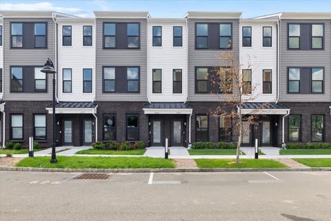 Homes For Rent - 200 Balsam St #208<br/> Kearny, NJ 07032