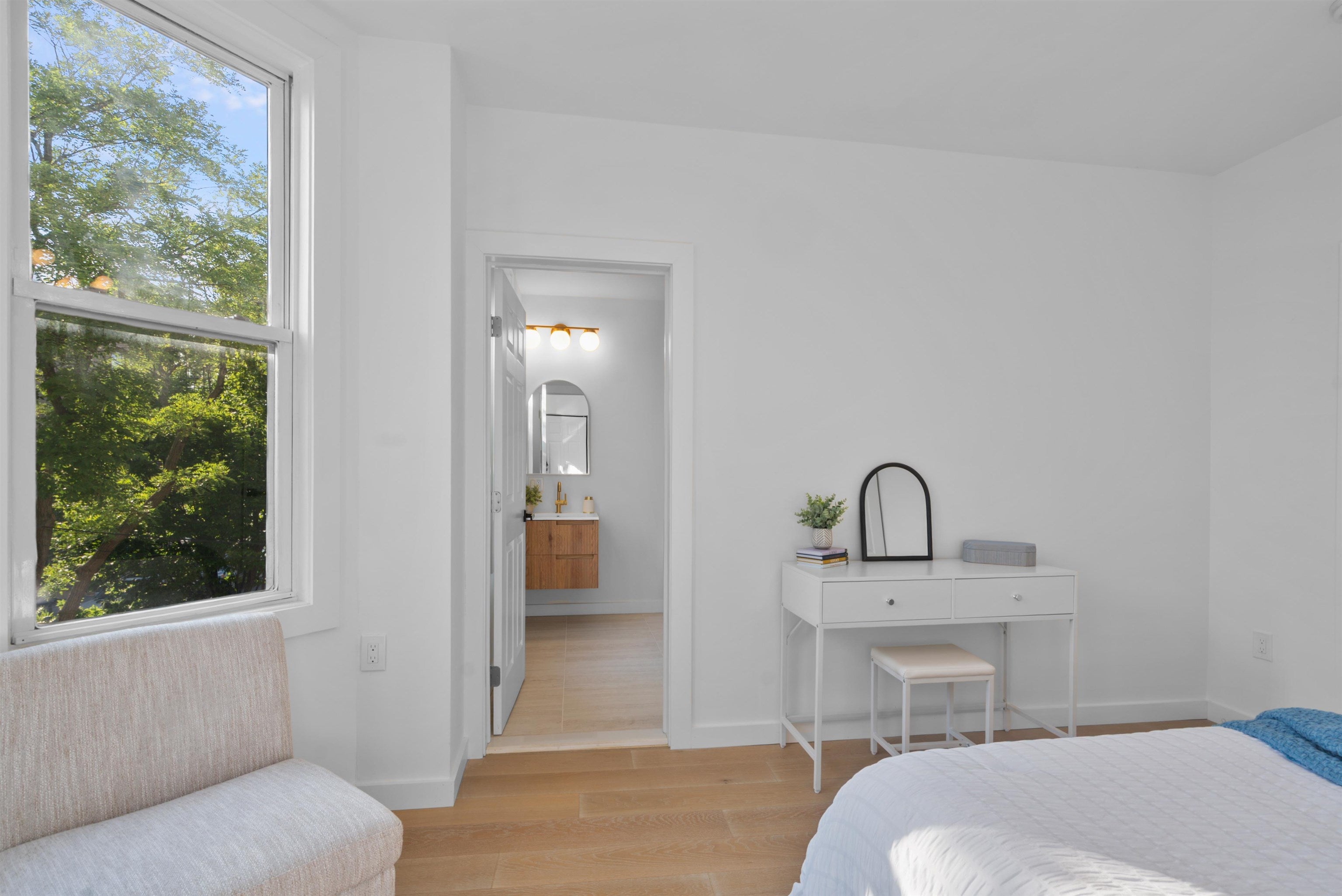 110 MAPLE ST 2