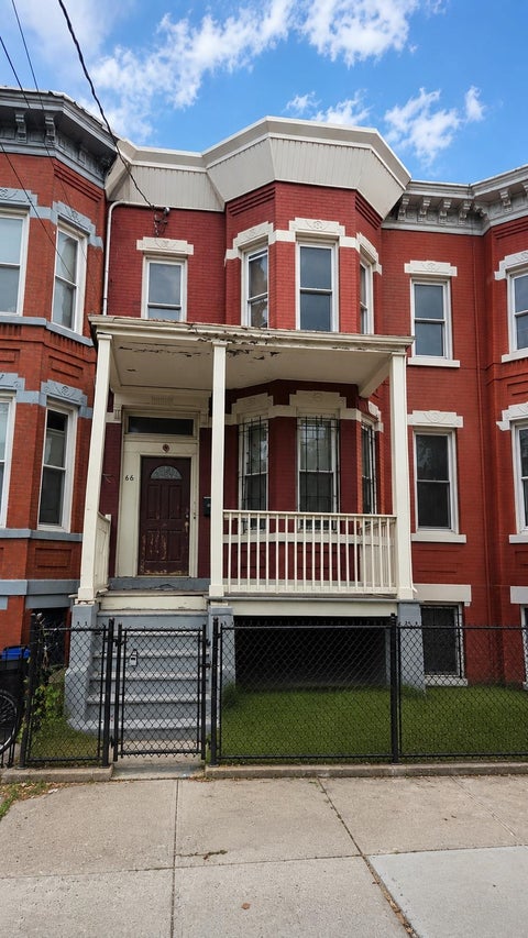 Multifamily For Sale - 66 Oak St<br/> Jersey City, NJ 07304