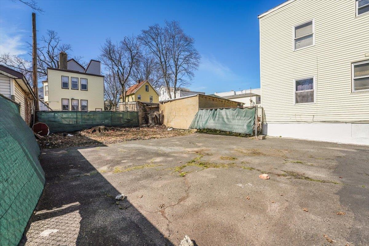 141 Brookdale Ave, Newark, New Jersey image 24