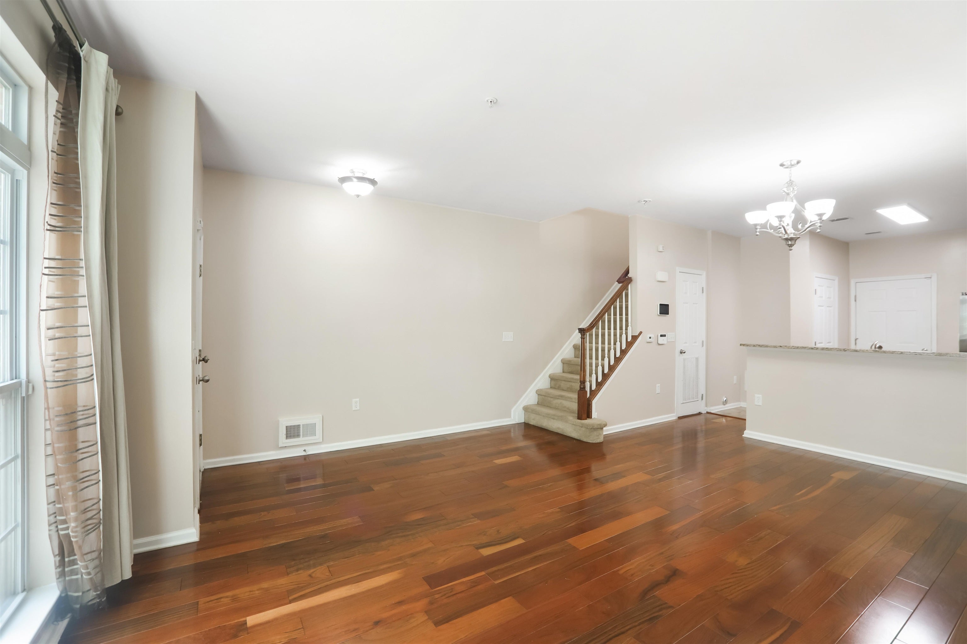 275 CUSTER AVE 223