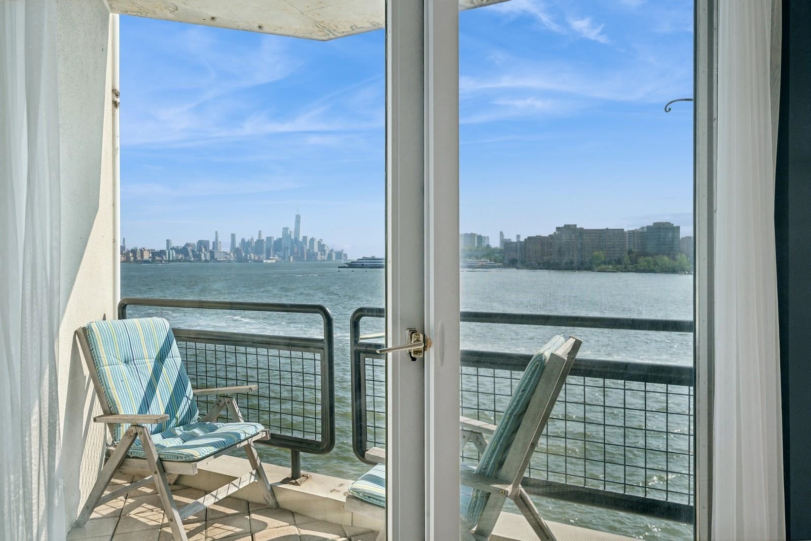 600 Harbor Blvd #840, Weehawken, New Jersey image 2