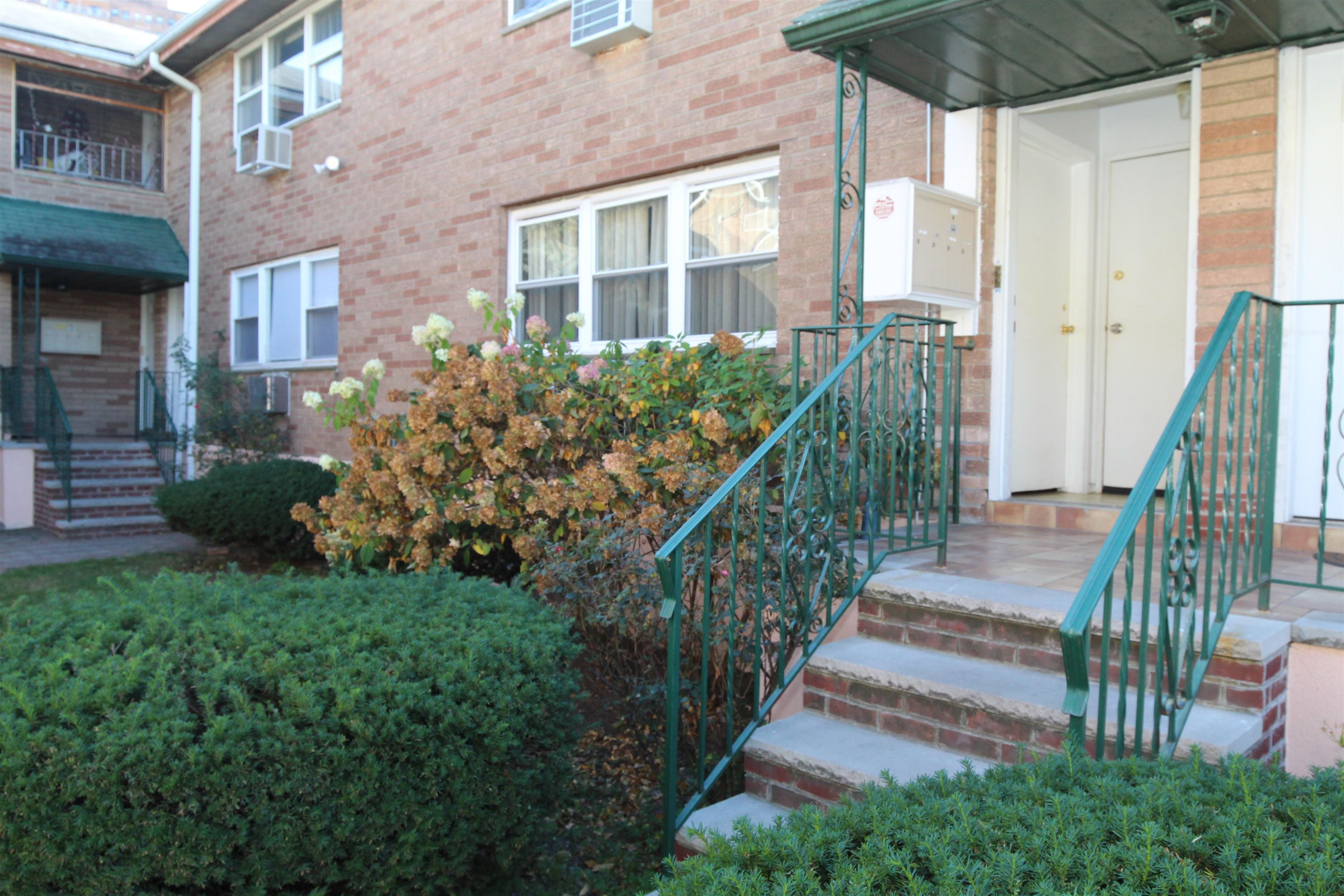 5800 Broadway #16, West New York, New Jersey image 1