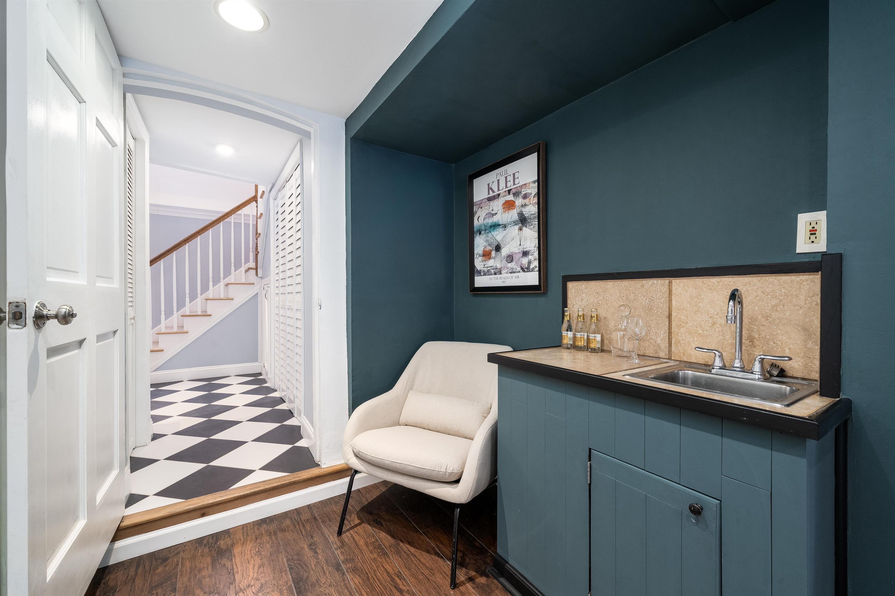 176 Coles St, Jersey City, New Jersey image 16