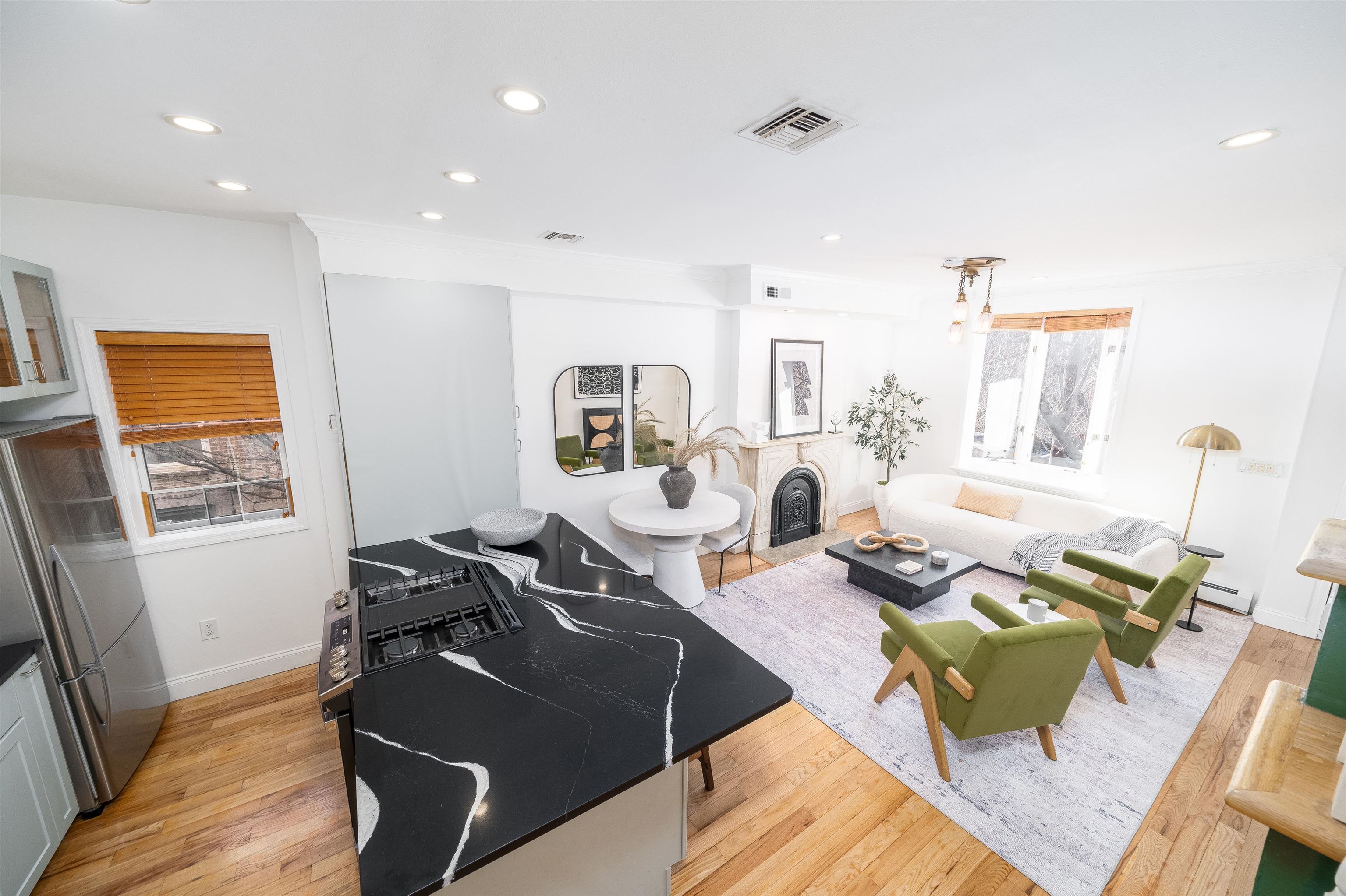 176 Coles St, Jersey City, New Jersey image 5