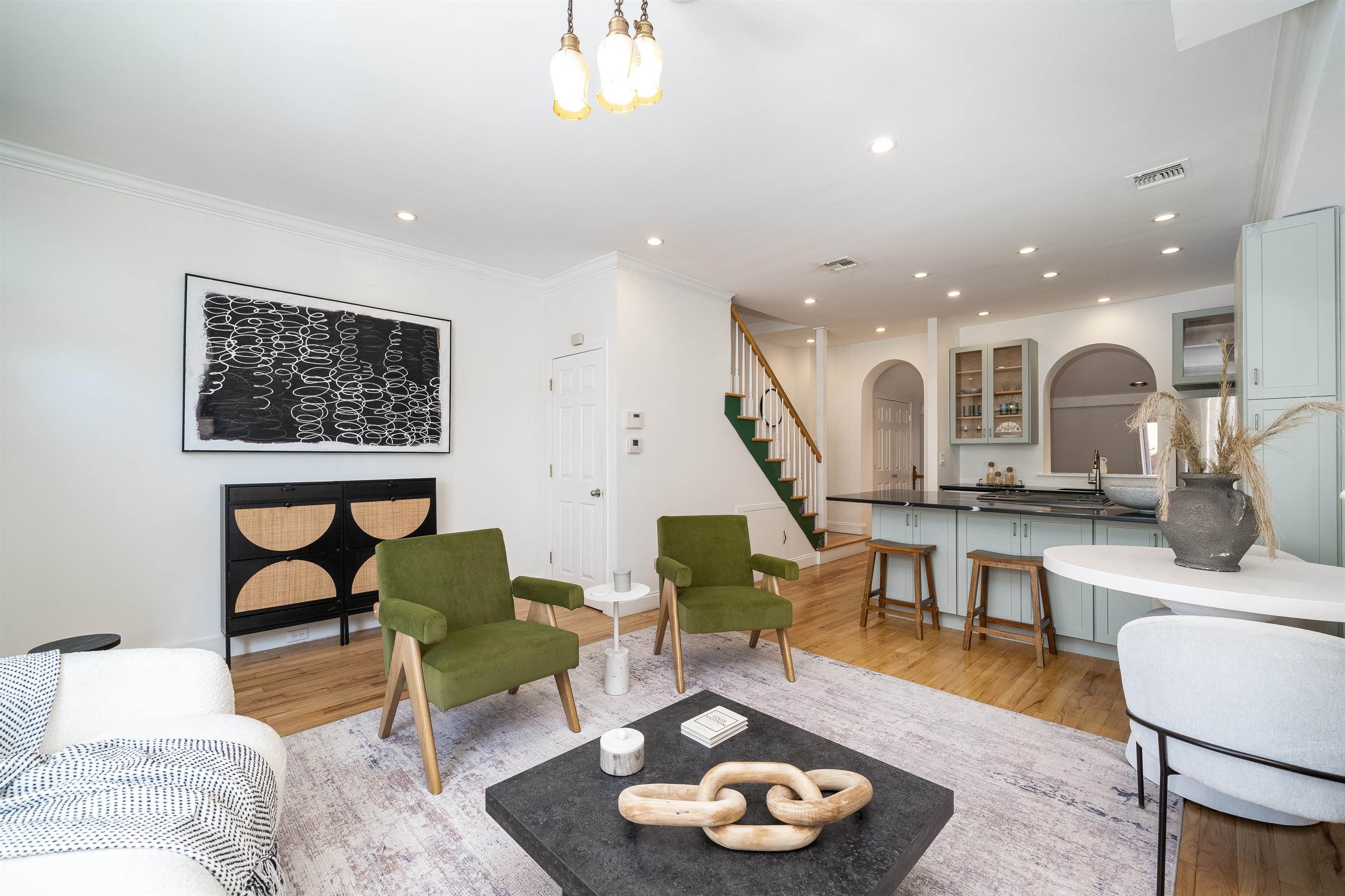 176 Coles St, Jersey City, New Jersey image 4