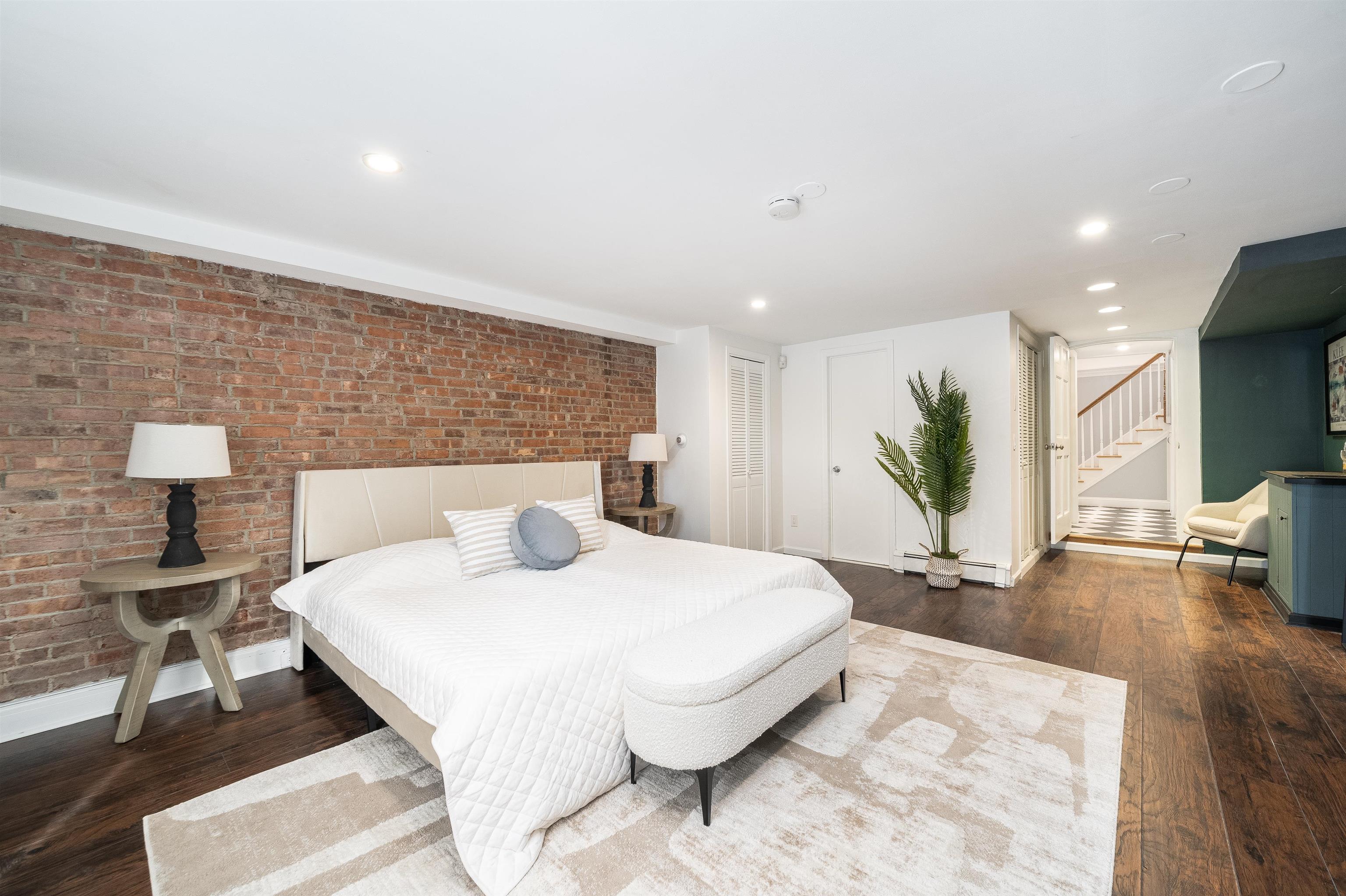 176 Coles St, Jersey City, New Jersey image 13