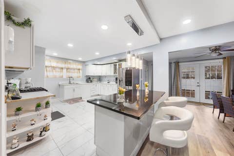 Apartment For Sale - 61 Keer Ave<br/> Newark, NJ 07112