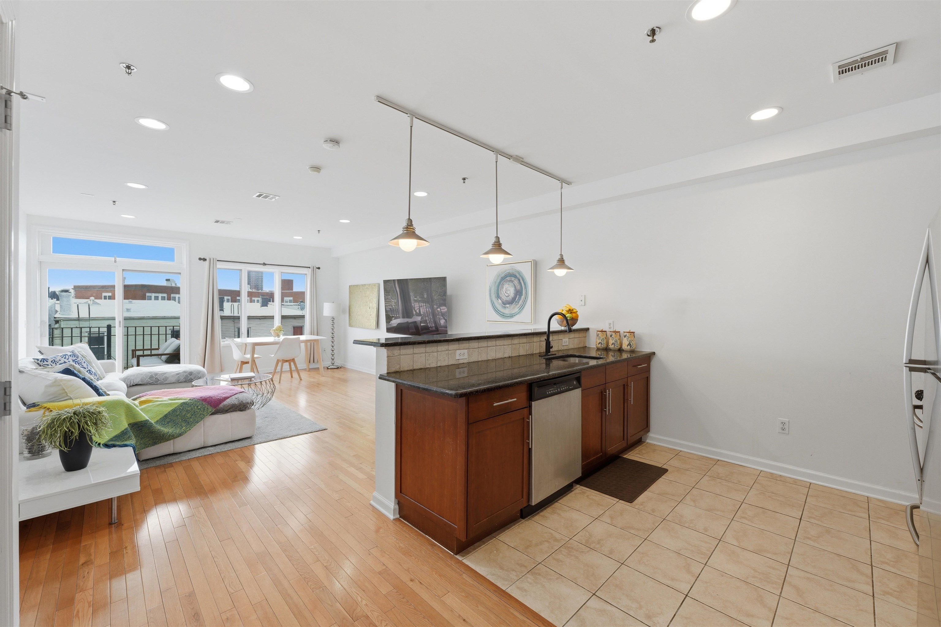 203-207 HACKENSACK PLANK RD 5B