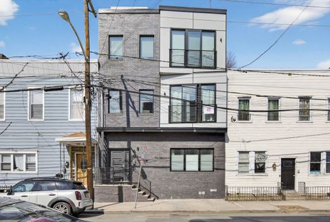 Condo For Sale - 69 Hancock Ave #1<br/> Hudson County, Jersey City, NJ 07307