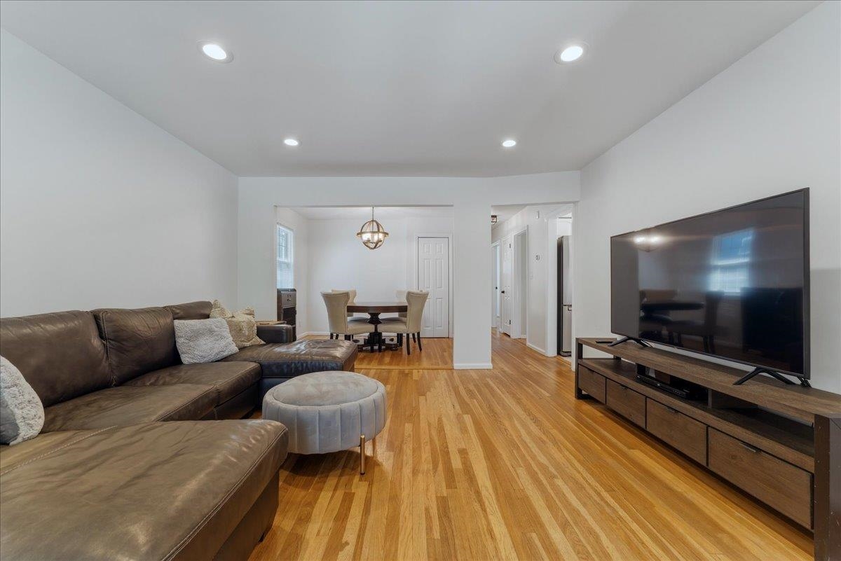 25-27 6TH ST