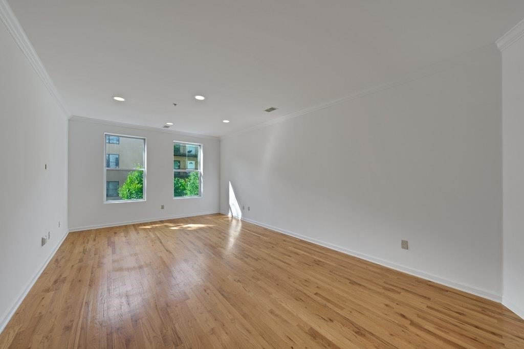 510 MONROE ST 201