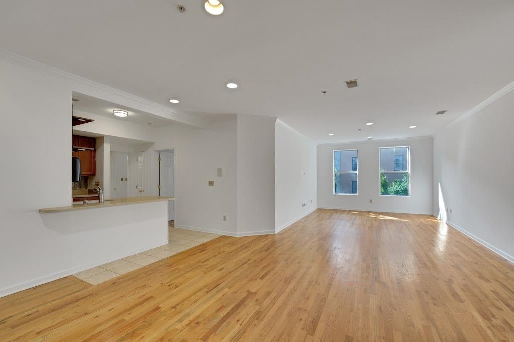 510 MONROE ST 201