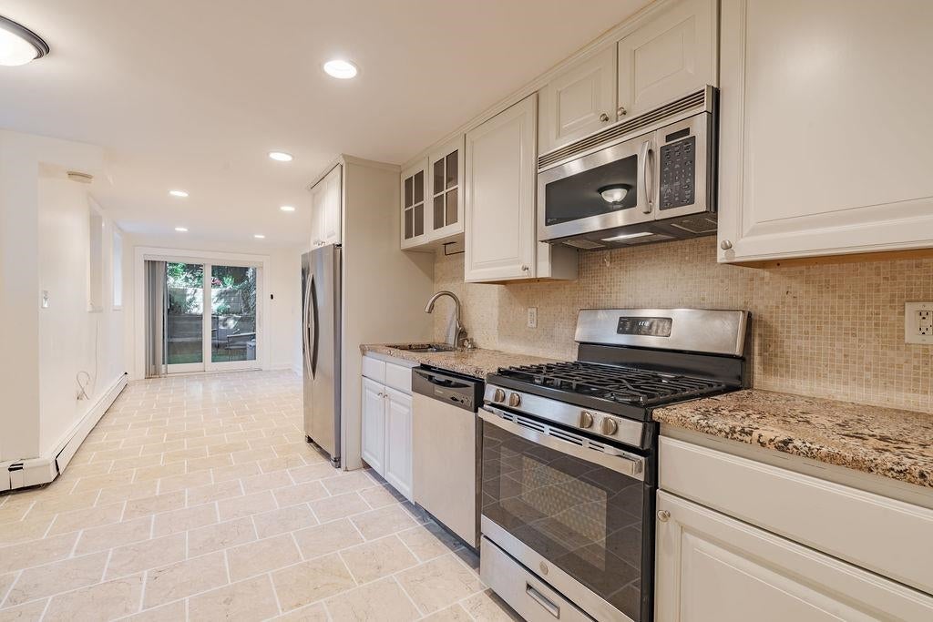 234 6TH ST 2