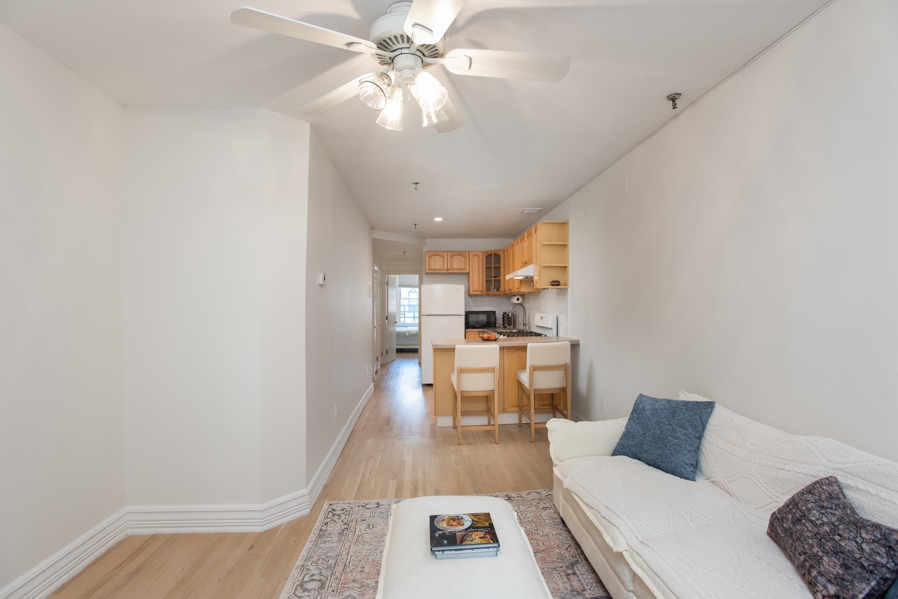 129 CLINTON ST 8