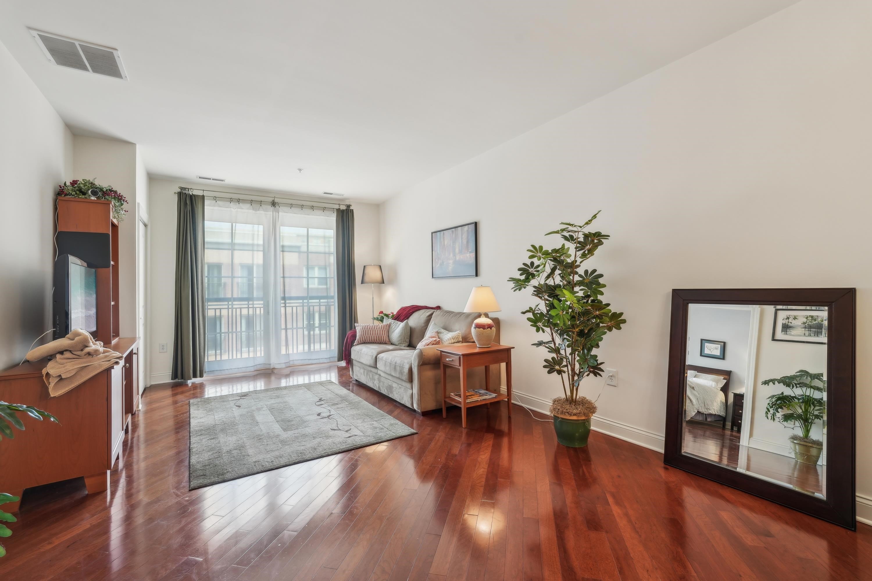22 Avenue At Port Imperial #423, West New York, New Jersey image 3