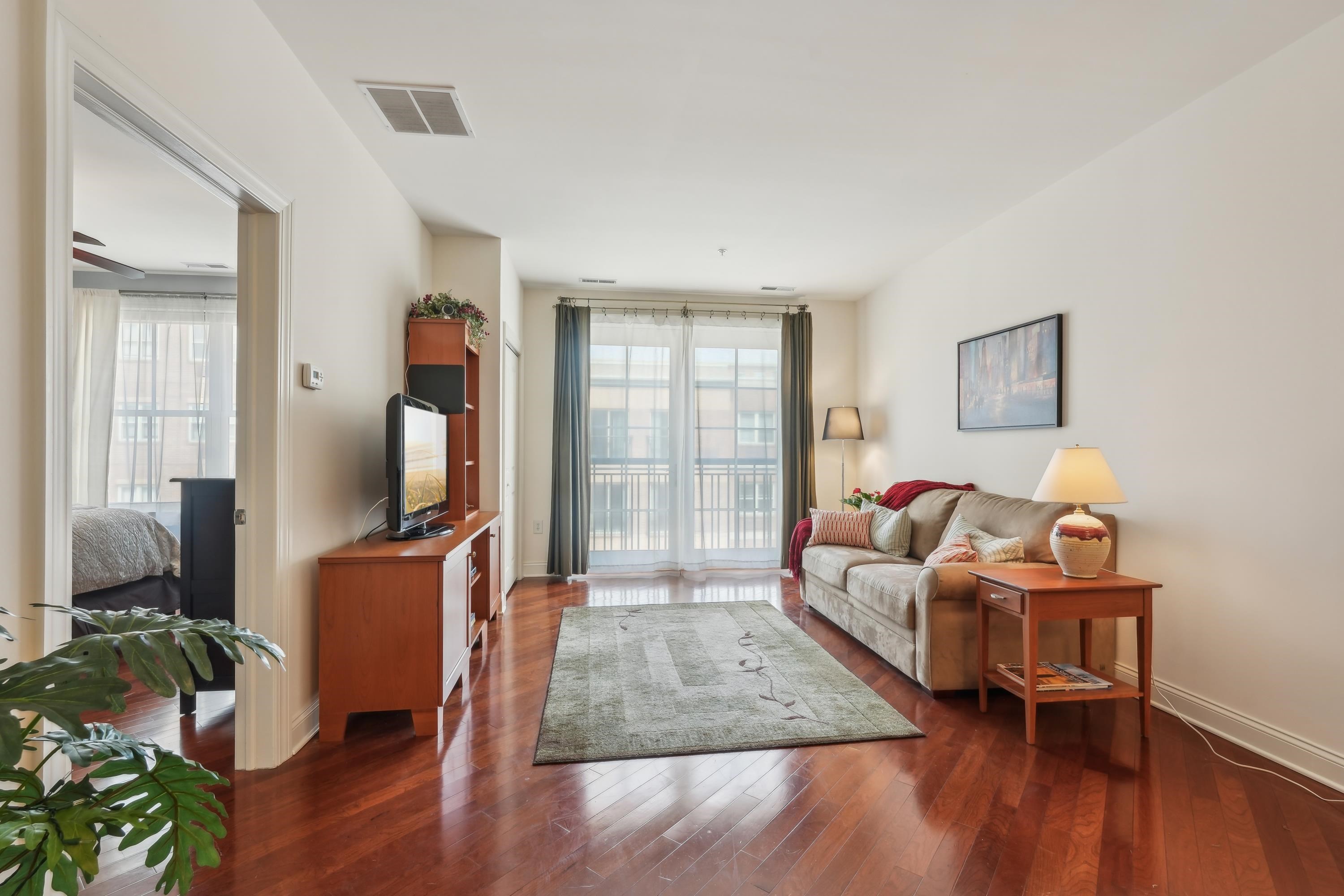 22 Avenue At Port Imperial #423, West New York, New Jersey image 2