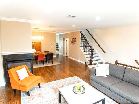 Homes For Rent - 21 Jacobs Landing Way #21<br/> Hudson County, Secaucus, NJ 07094
