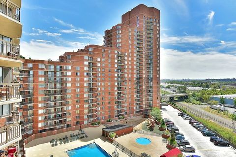 222 HARMON COVE TOWER Secaucus NJ 07094