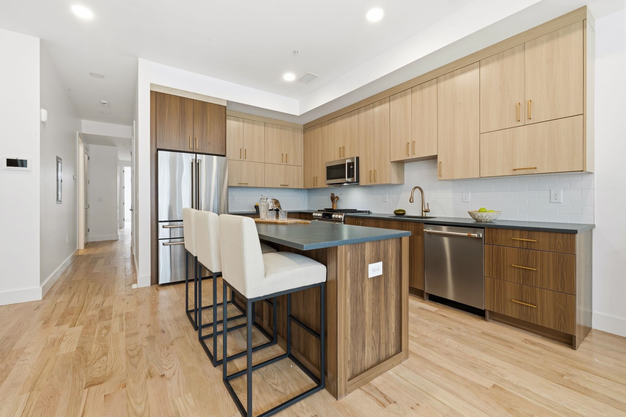Search Homes 4 271 WEBSTER AVE 2