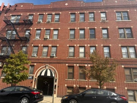 Condo For Sale - 680 John F Kennedy Blvd #406<br/> Bayonne, NJ 07002