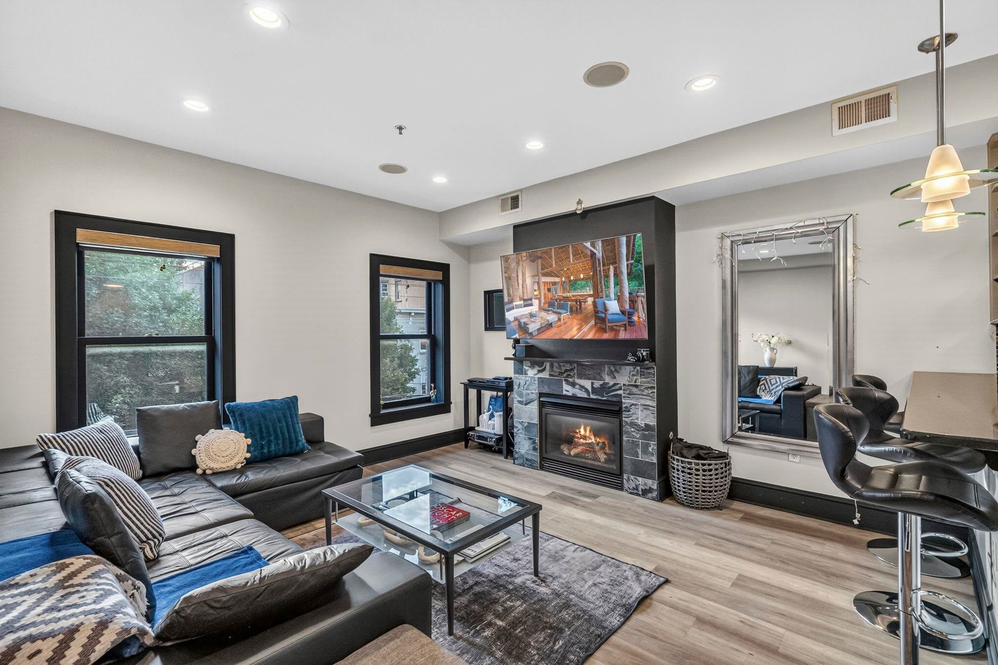 Search Homes 1 223 PARK AVE 3