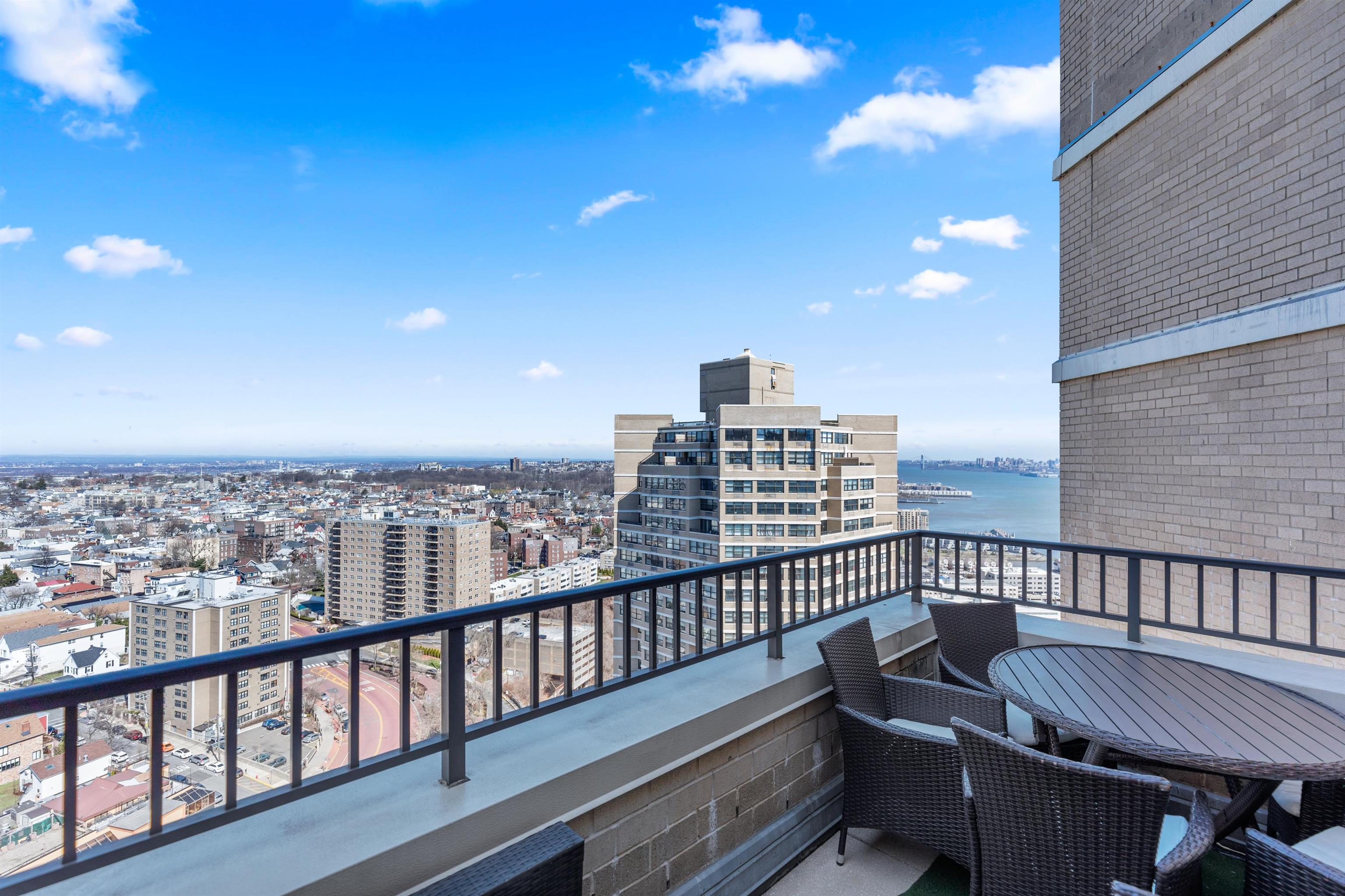 7002 Blvd East #43A, Guttenberg, New Jersey image 20
