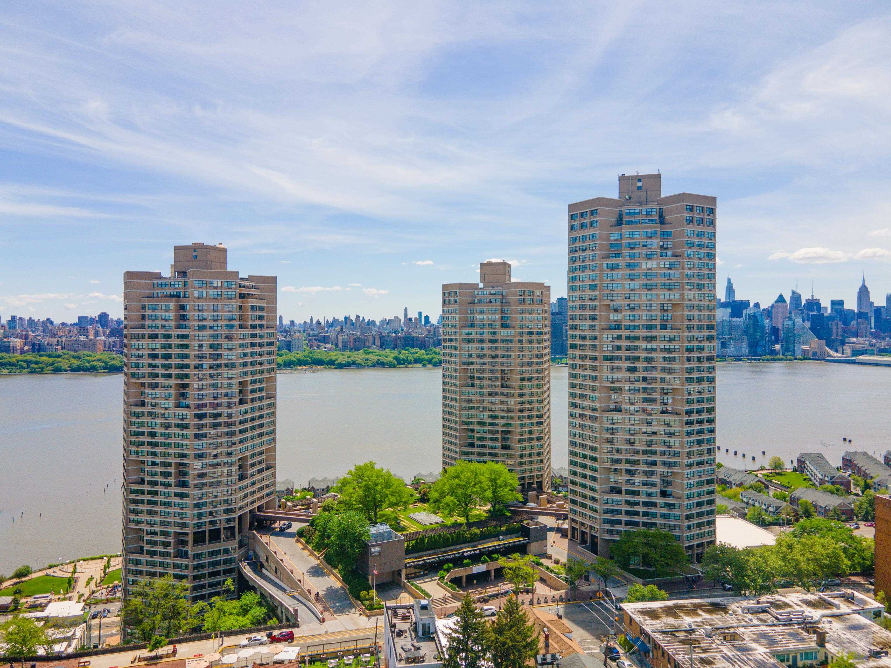 7002 Blvd East #43A, Guttenberg, New Jersey image 27