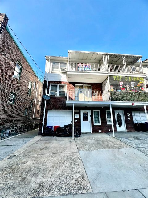 810 23rd St, Union City, NJ 07087 - MLS#: 250009431
