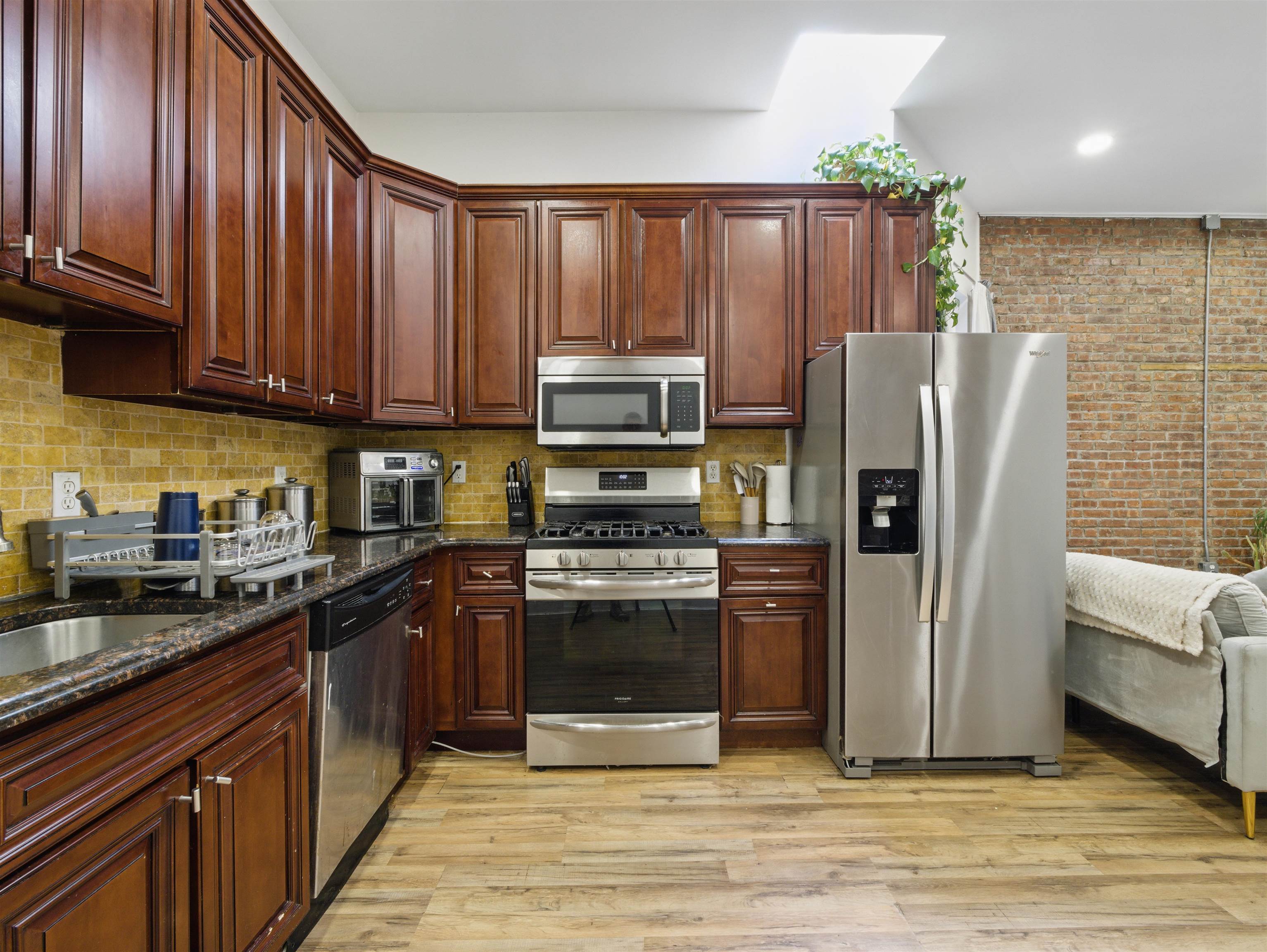 77 Crescent Ave #8, Jersey City, New Jersey image 9