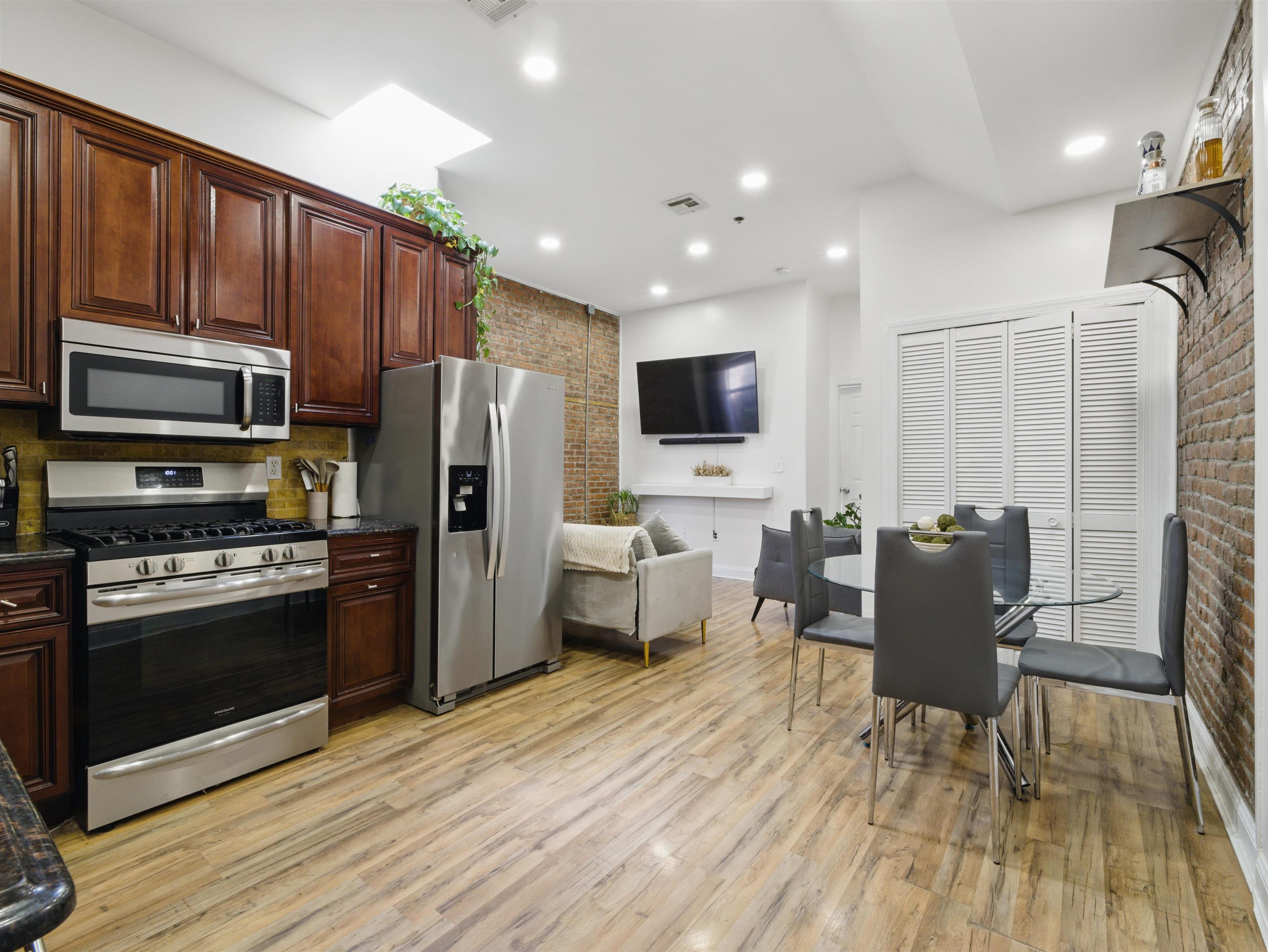 77 Crescent Ave #8, Jersey City, New Jersey image 8
