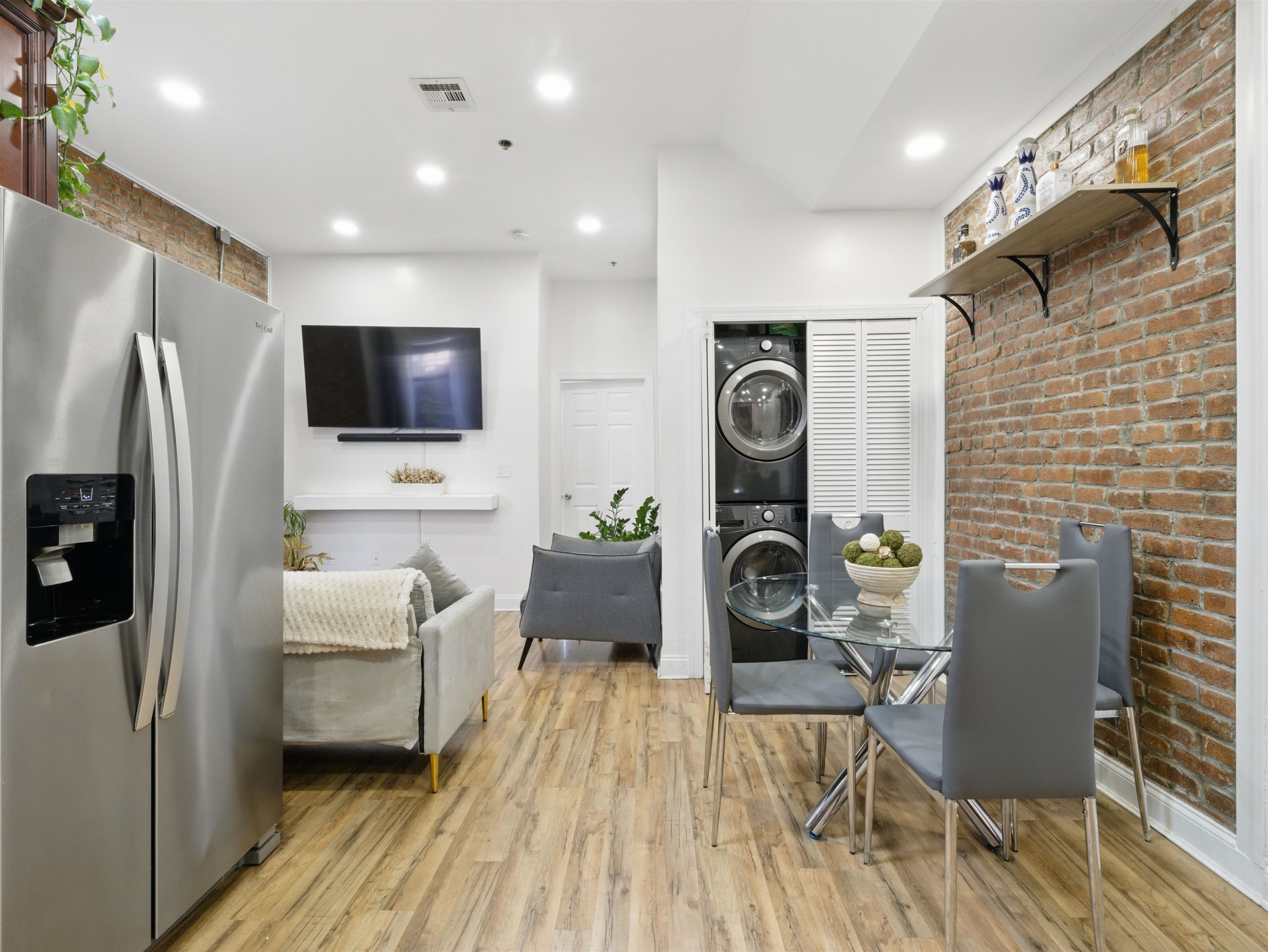 77 Crescent Ave #8, Jersey City, New Jersey image 3