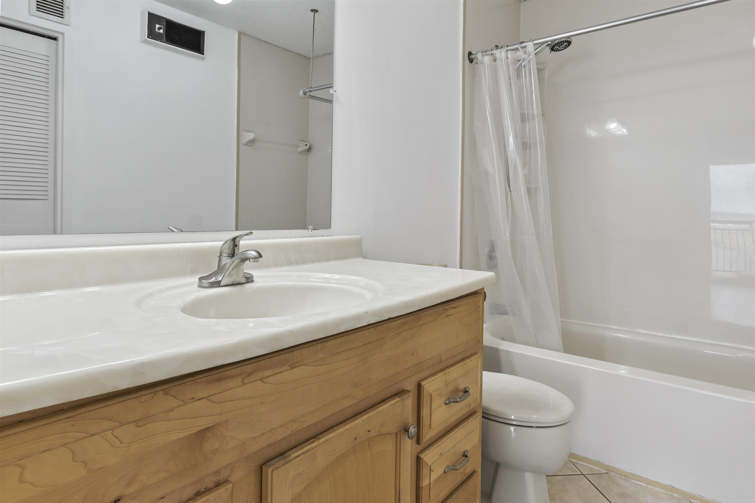 816 Harmon Cove Tower #816, Secaucus, New Jersey image 27