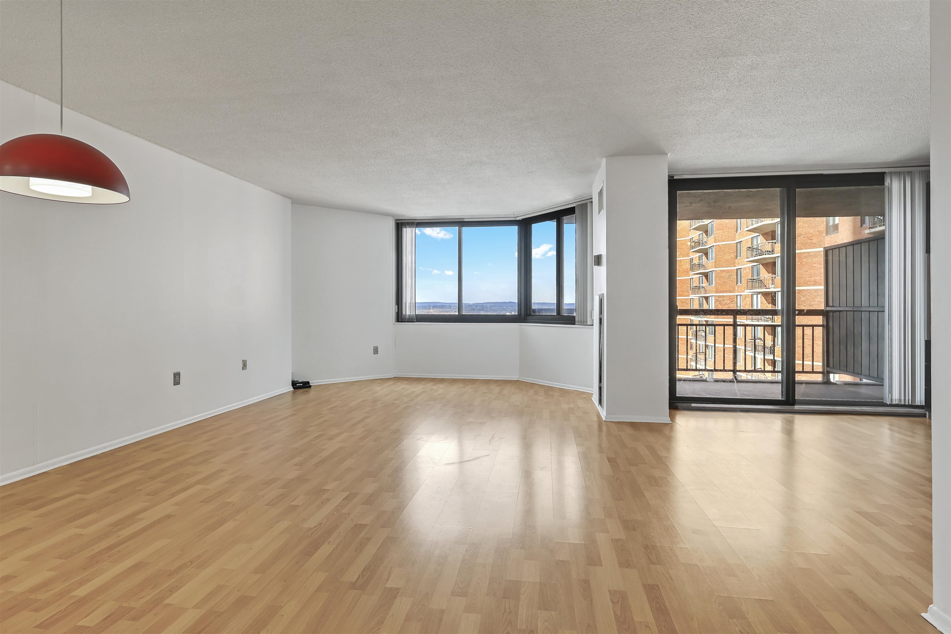 816 Harmon Cove Tower #816, Secaucus, New Jersey image 24